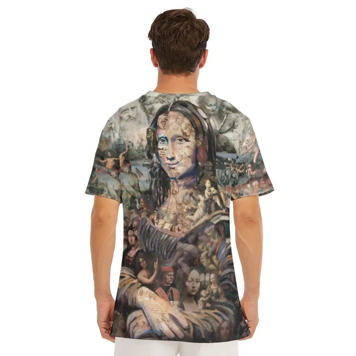 Cotton T-shirt featuring Leonardo's legendary Mona Lisa, highlighting the classic round neckline and how the famous portrait elegantly centers on the garment