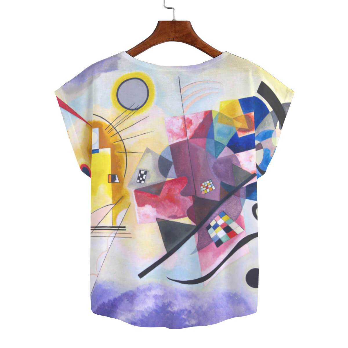 Plus-size t-shirt with Kandinsky-inspired design
