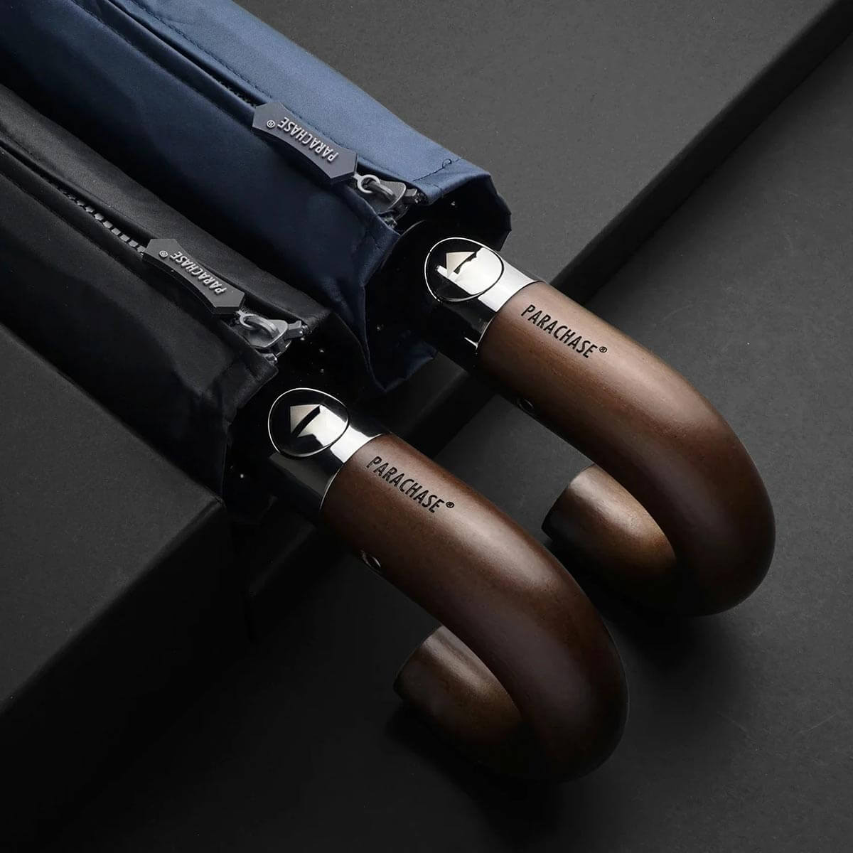 Luxury automatic folding umbrella with wooden handle in black