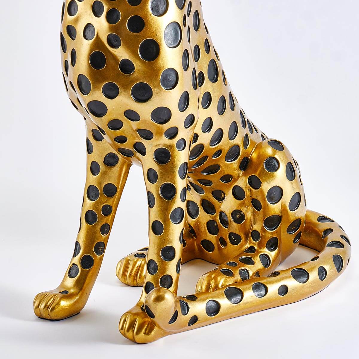 Golden animal print side table for floor decoration