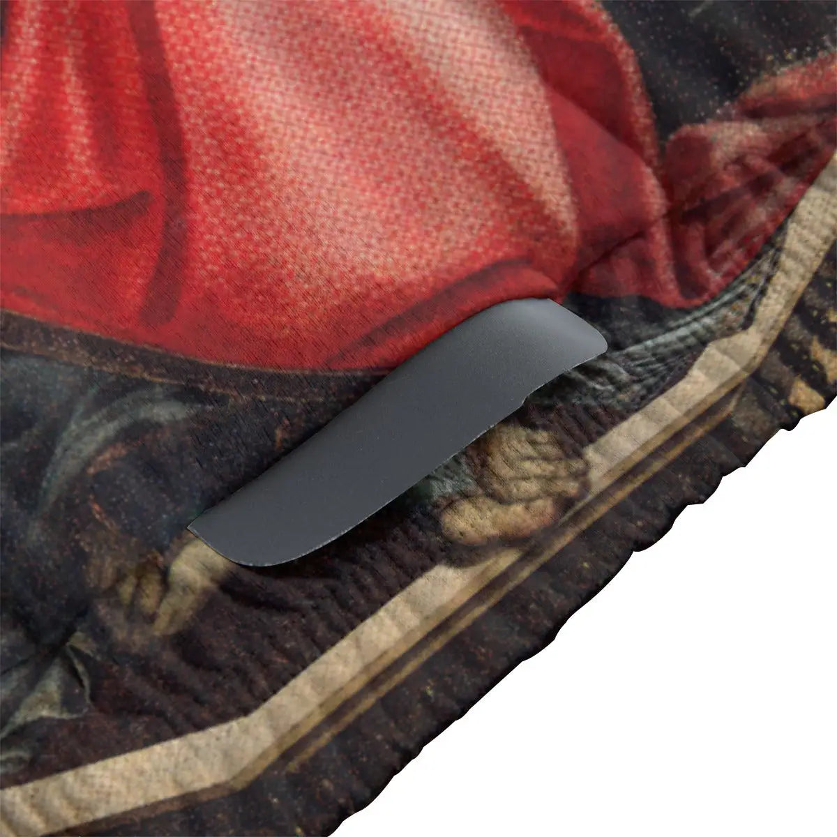 Close-up of secure non-slip rubber hem on Renaissance virtue cycling jersey maintaining position during testing climb