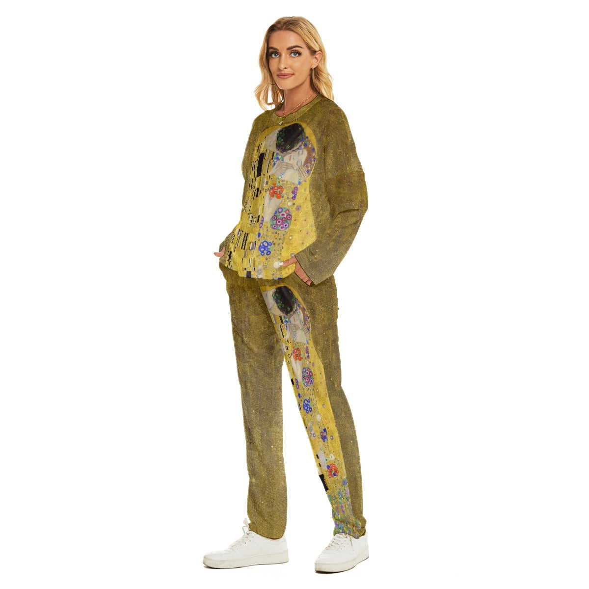 Comfortable Women's Nightwear with Klimt's Touch